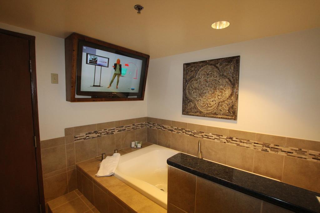Grand Z Hotel Casino By Red Lion Hotels (Adults Only) Central City エクステリア 写真